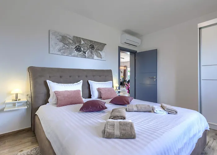 Holiday Home Villa Veli Vrt By Interhome