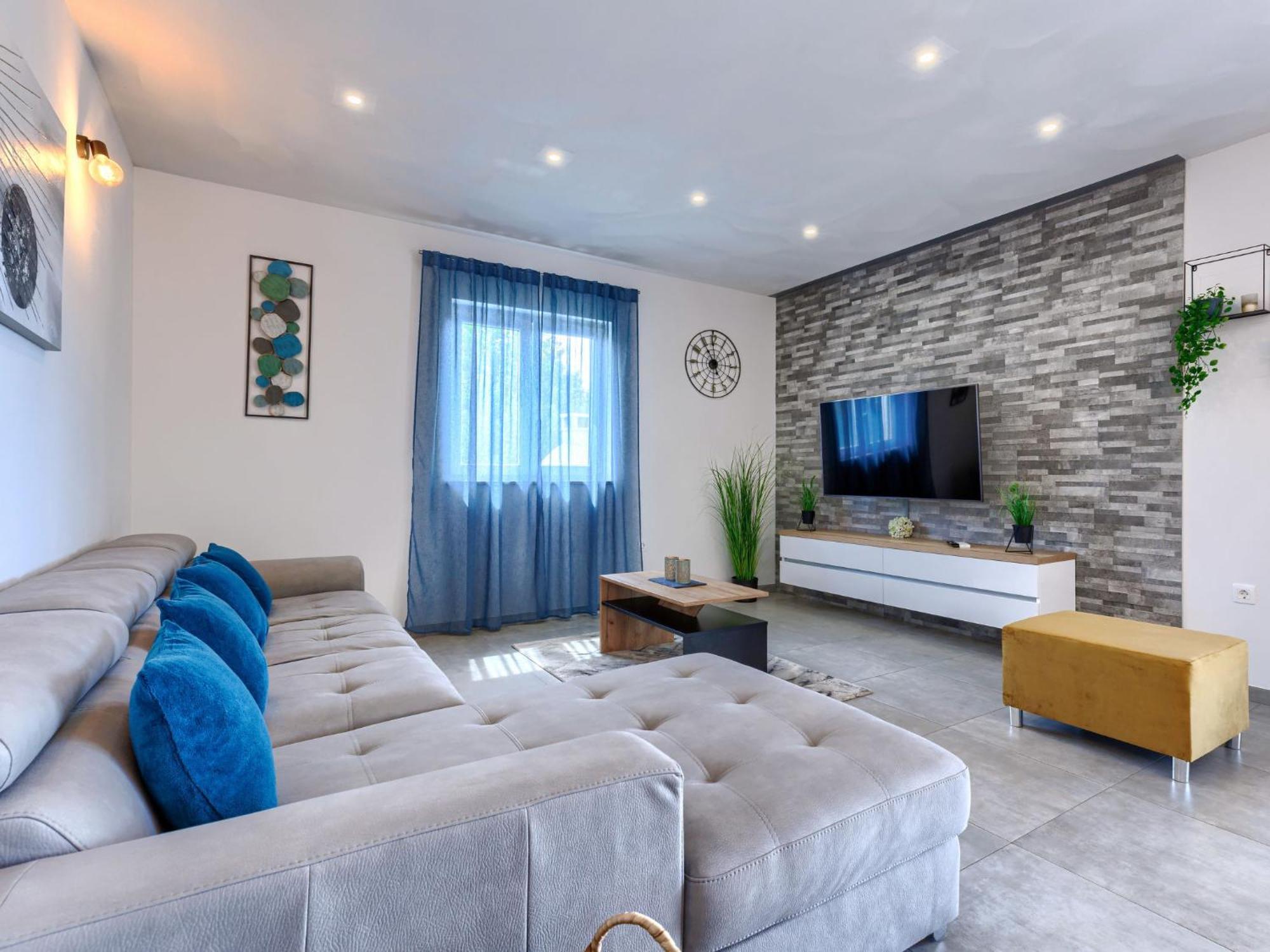 Veli Vrt By Interhome Zminj