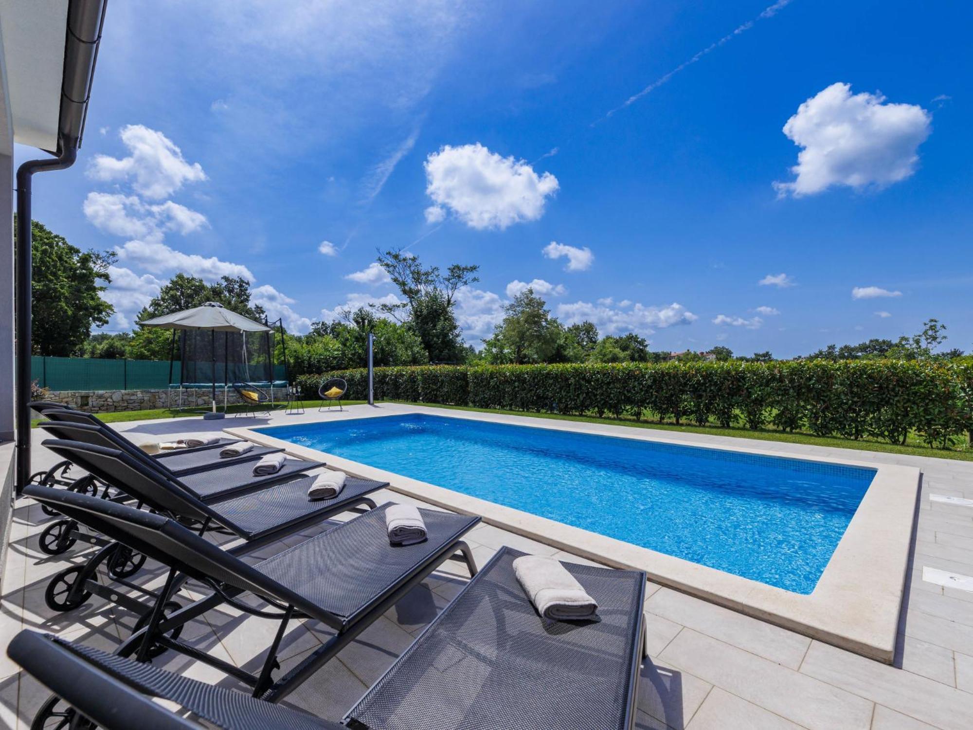 Veli Vrt By Interhome